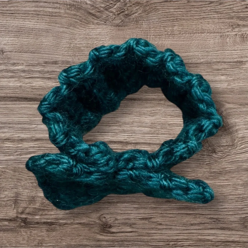 Elegant Teal Cat Neck Warmer